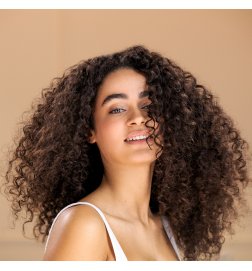 Revitalisierende und nährende Waschlotion mit Moringaöl